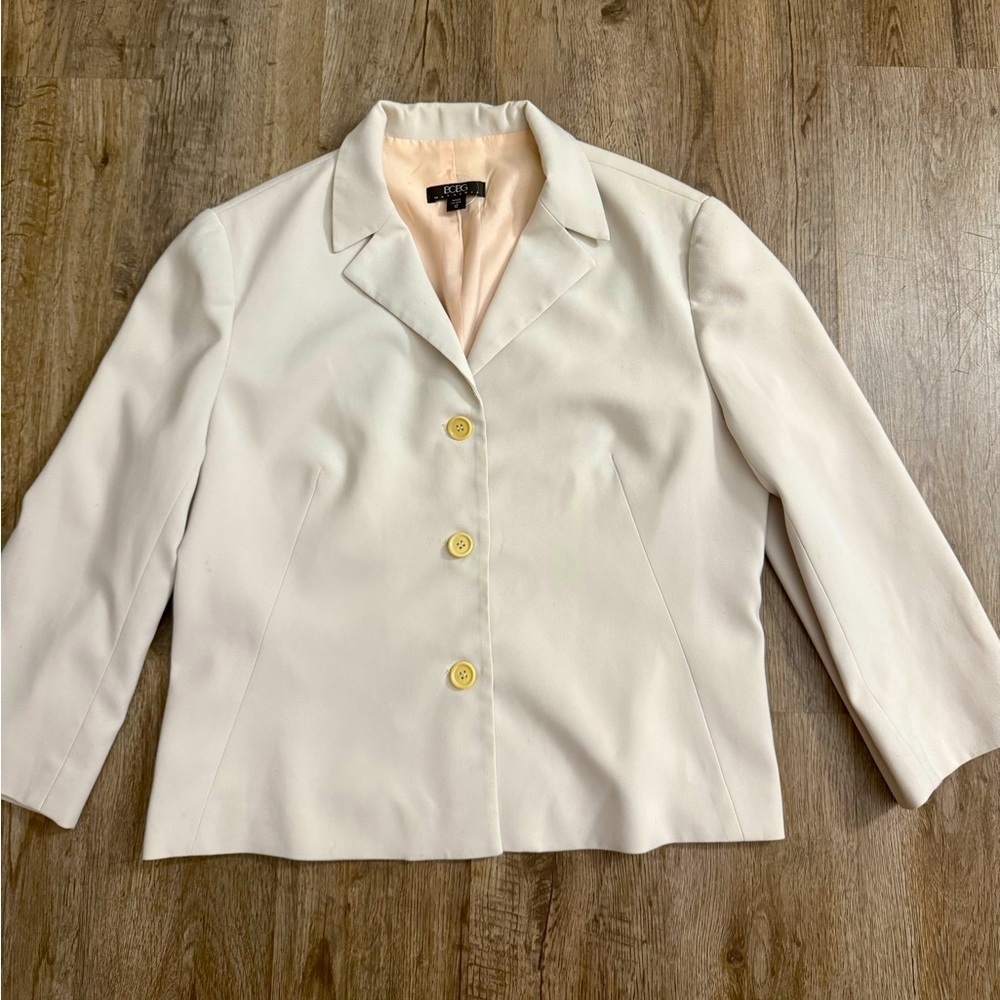 BCBG MaxAzria • Cropped Blazer
